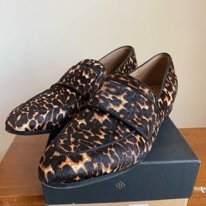 Halogen size 9 calf hair leopard loafers